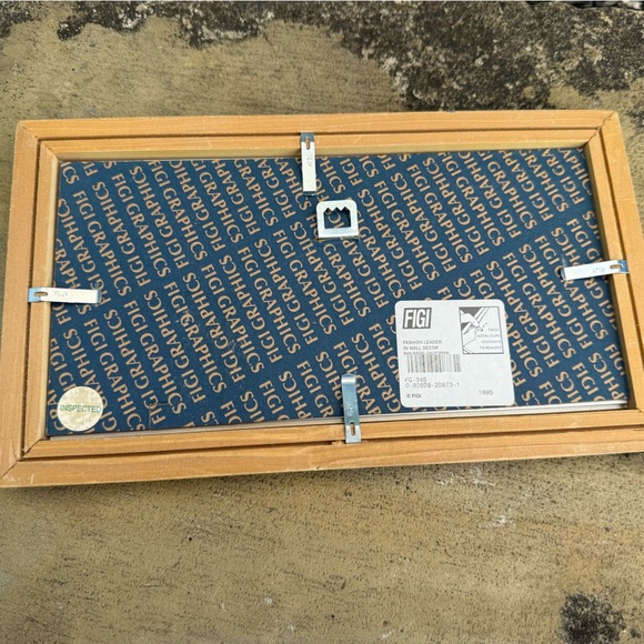 Vintage “Sisters are tied together with heartstrings” wall hanging decor - Picture 5 of 5